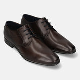 Men's Bugatti derby brown leather shoes with a pointed toe and plain toe featuring a moulded heel , a pvc outsole , and laces fastening.