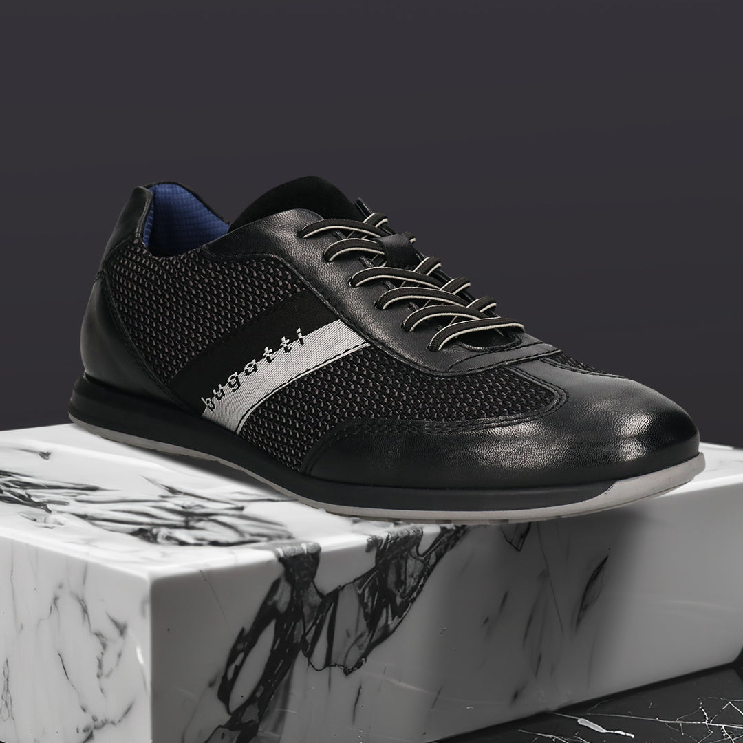 Men's Bugatti leather black leather shoes with a round toe , a tpr outsole , and laces fastening.