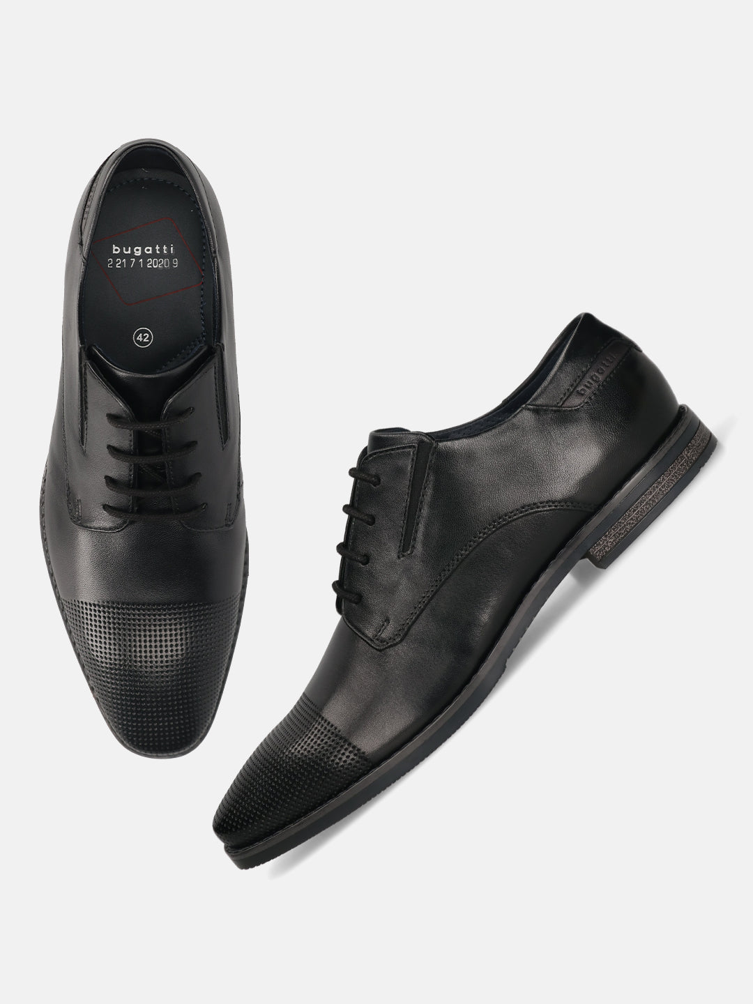Men's Bugatti derby black leather shoes with a pointed toe and plain toe featuring a moulded heel , a tpr outsole , and laces fastening.