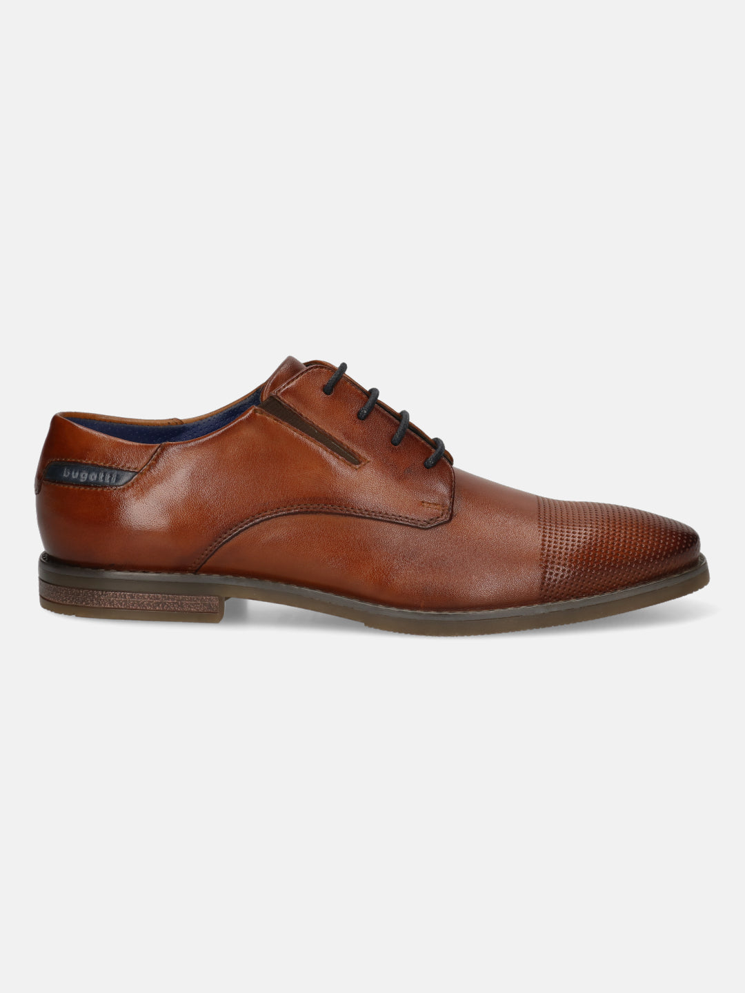 Men's Bugatti derby cognac leather shoes with a pointed toe and plain toe featuring a moulded heel , a tpr outsole , and laces fastening.