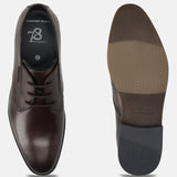 Men's Bugatti derby brown leather shoes with a pointed toe and plain toe featuring a moulded heel , a tpr outsole , and laces fastening.