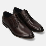 Men's Bugatti derby brown leather shoes with a pointed toe and plain toe featuring a moulded heel , a tpr outsole , and laces fastening.