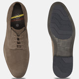 Men's Bugatti derby beige leather shoes with a pointed toe and plain toe featuring a moulded heel , a tpr outsole , and laces fastening.