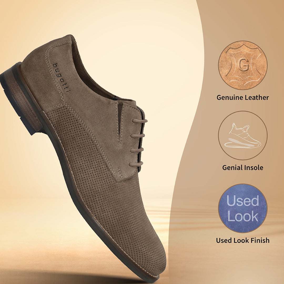 Men's Bugatti derby beige leather shoes with a pointed toe and plain toe featuring a moulded heel , a tpr outsole , and laces fastening.