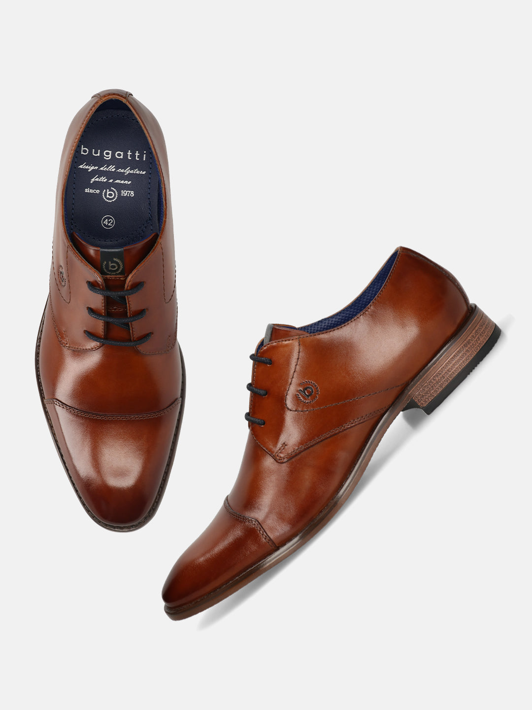 Men's Bugatti derby cognac leather shoes with a pointed toe and cap toe featuring a moulded heel , a tpr outsole , and laces fastening.