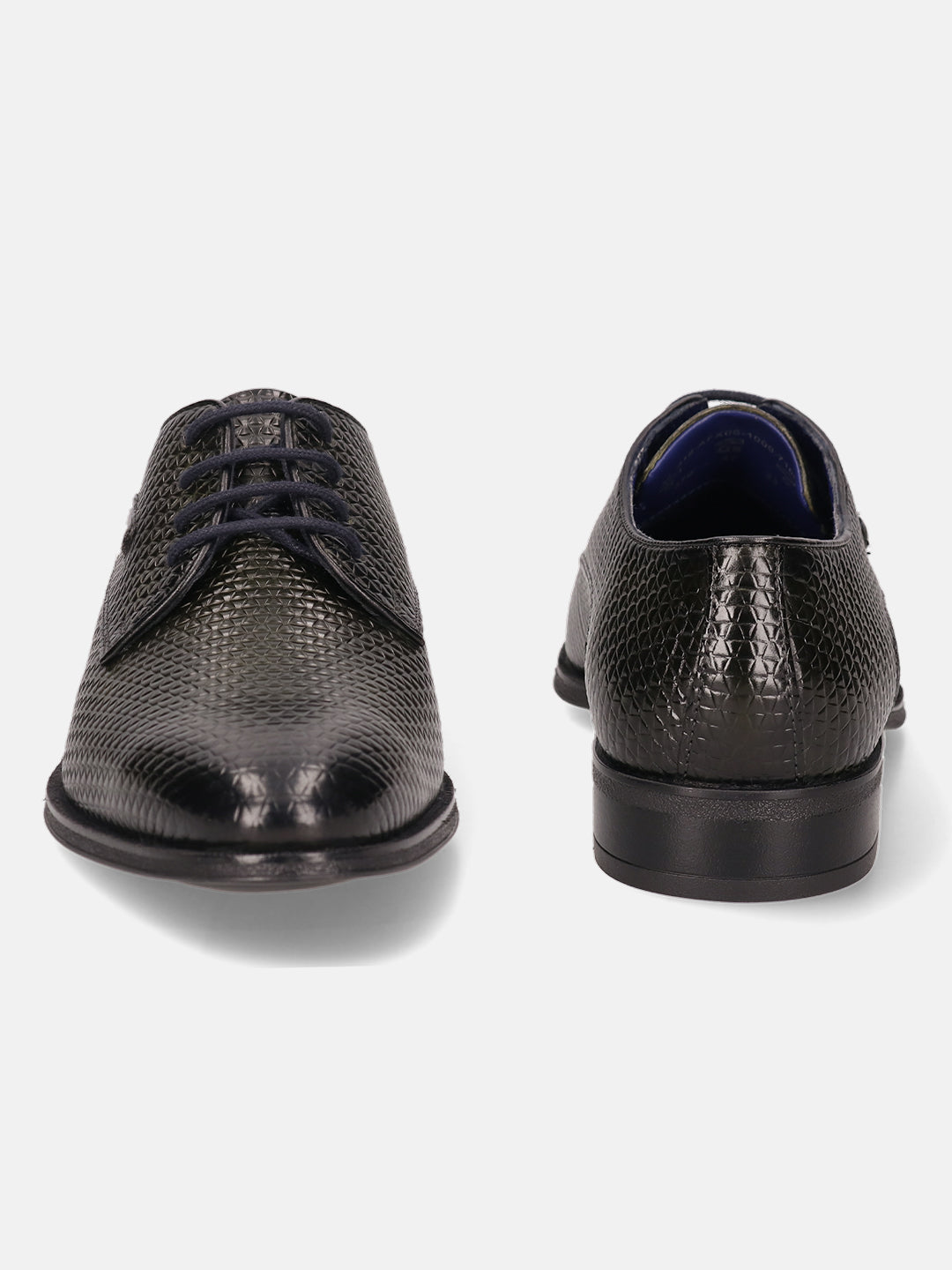 A green Men's bugatti Derby featuring a pointed plain toe, moulded  heel. Made from premium genuine leather with a durable tr outsole, this laces design offers both style and comfort.