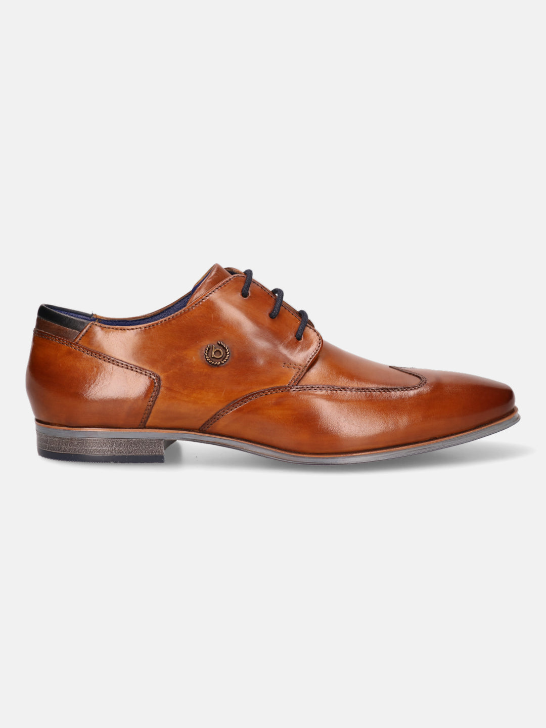 A cognac Men's bugatti Derby featuring a round wing tip, moulded  heel. Made from premium genuine leather with a durable high quality synthetic outsole, this laces design offers both style and comfort.