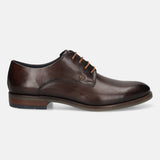 Men's Bugatti derby brown leather shoes with a round toe and plain toe featuring a moulded heel , a tpr outsole , and laces fastening.