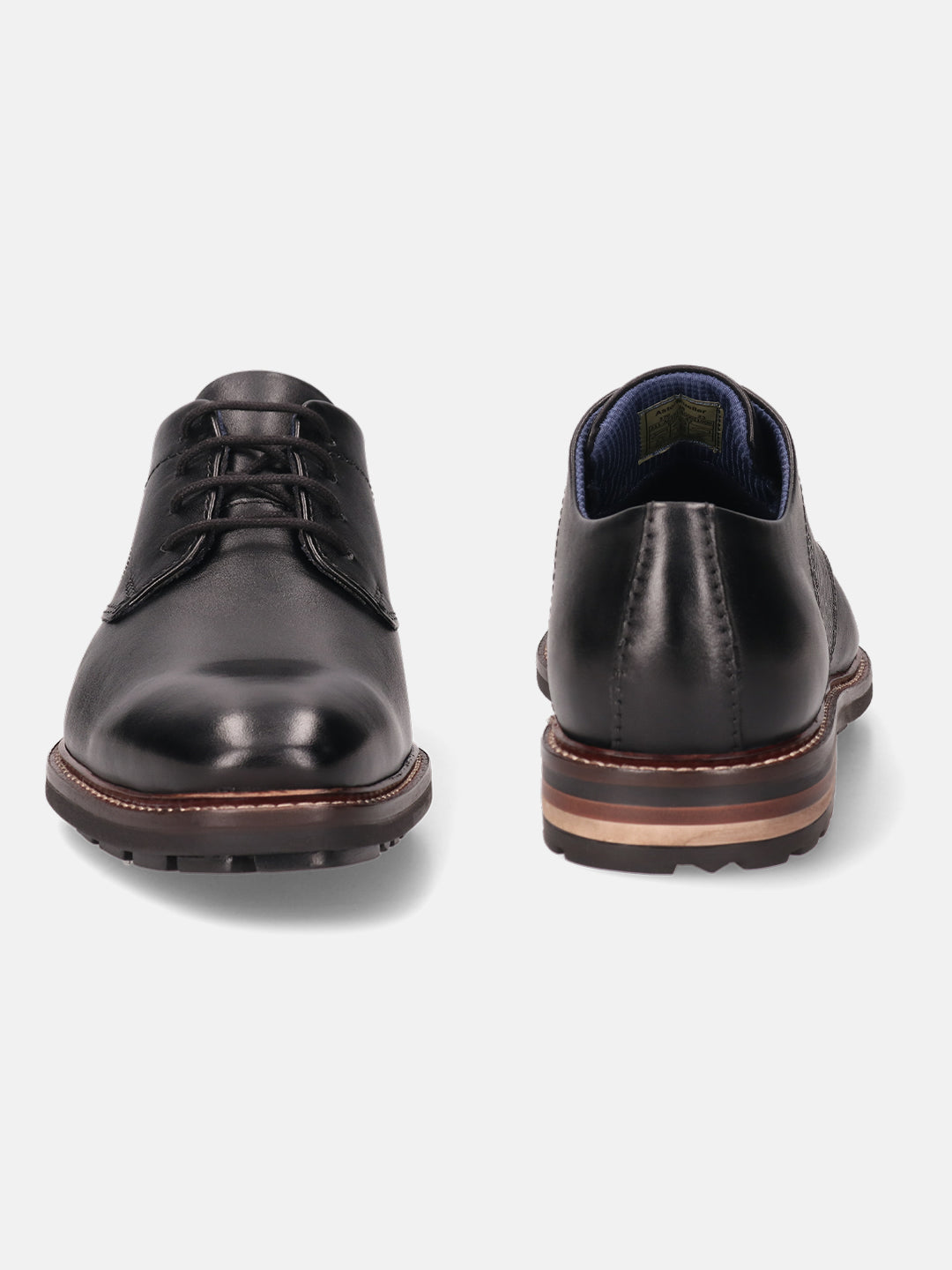 A black Men's bugatti Derby featuring a round toe plain toe, stacked heel, and a extra wide fit. Made from premium genuine leather with a durable tpr outsole, this laces design offers both style and comfort.
