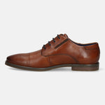 Men's Bugatti derby cognac leather shoes with a pointed toe and plain toe featuring a moulded heel , a tpr outsole , and laces fastening.