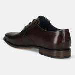 Men's Bugatti derby brown leather shoes with a pointed toe and plain toe featuring a moulded heel , a tpr outsole , and laces fastening.
