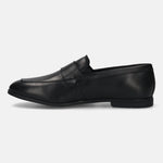 Men's Bugatti penny loafer black leather shoes with a pointed toe and apron toe featuring a stacked heel , a tpr outsole.