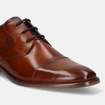 Men's Bugatti derby cognac leather shoes with a pointed toe and cap toe featuring a moulded heel , a tpr outsole , and laces fastening.