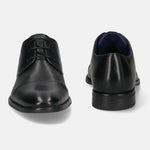Men's Bugatti derby black leather shoes with a pointed toe and cap toe featuring a moulded heel , a tpr outsole , and laces fastening.