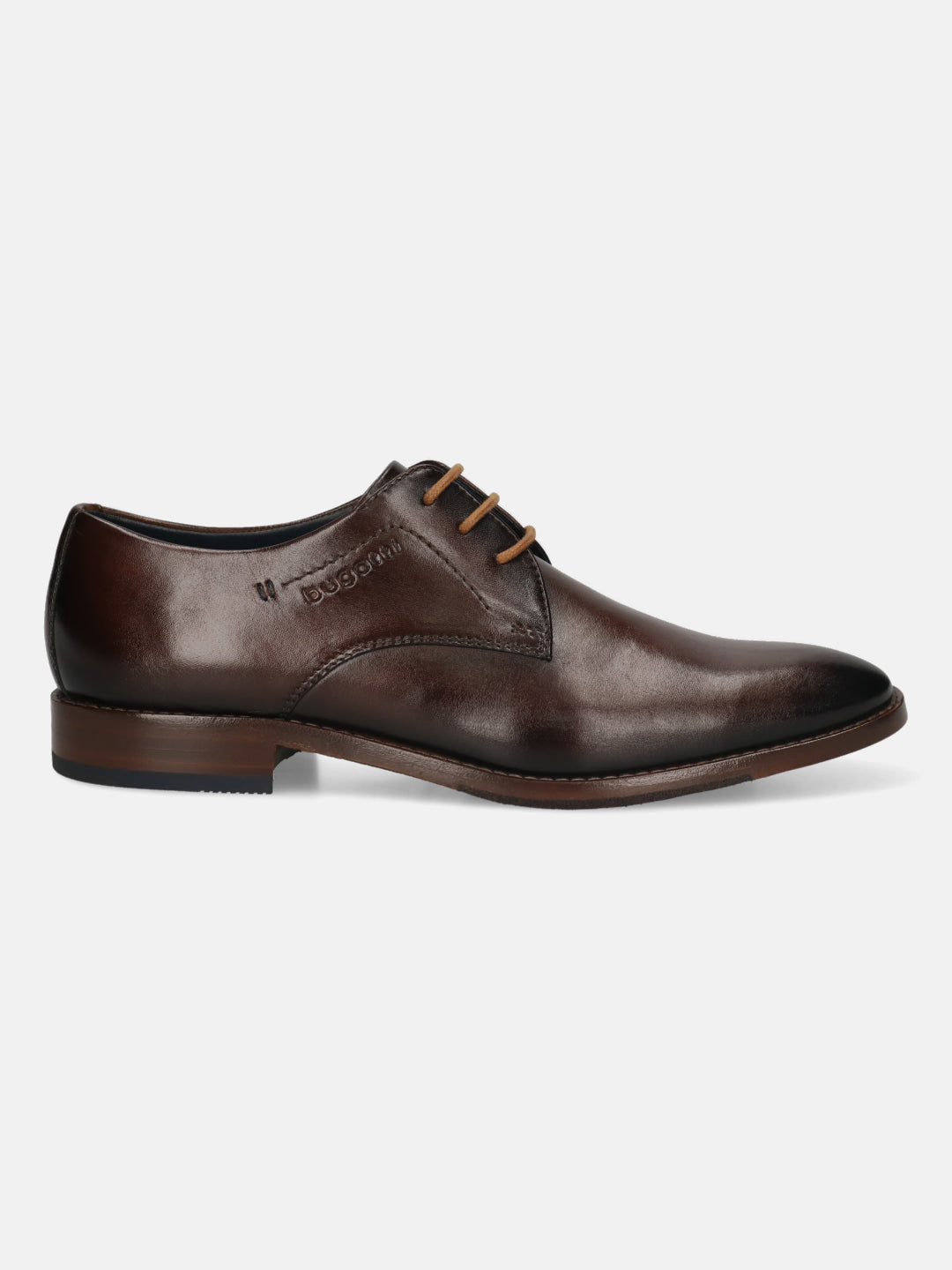 Men's Bugatti derby brown leather shoes with a pointed toe and plain toe featuring a stacked heel , a leather outsole , and laces fastening.