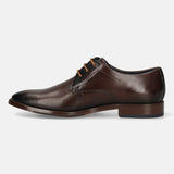 Men's Bugatti derby brown leather shoes with a pointed toe and plain toe featuring a stacked heel , a leather outsole , and laces fastening.