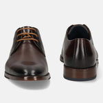 Men's Bugatti derby brown leather shoes with a pointed toe and plain toe featuring a stacked heel , a leather outsole , and laces fastening.