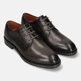Men's Bugatti derby grey leather shoes with a round toe and plain toe featuring a stacked heel , a tpr outsole , and laces fastening.