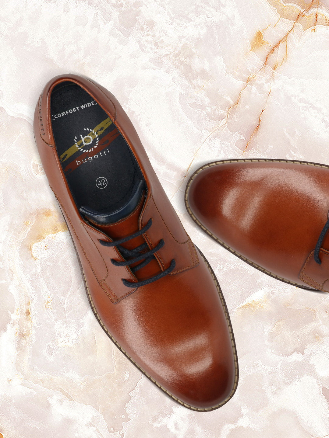 Men's Bugatti derby cognac leather shoes with a round toe and plain toe featuring a stacked heel , a tpr outsole , and laces fastening.