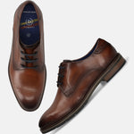 Men's Bugatti derby cognac leather shoes with a round toe and plain toe featuring a stacked heel , a tpr outsole , and laces fastening.