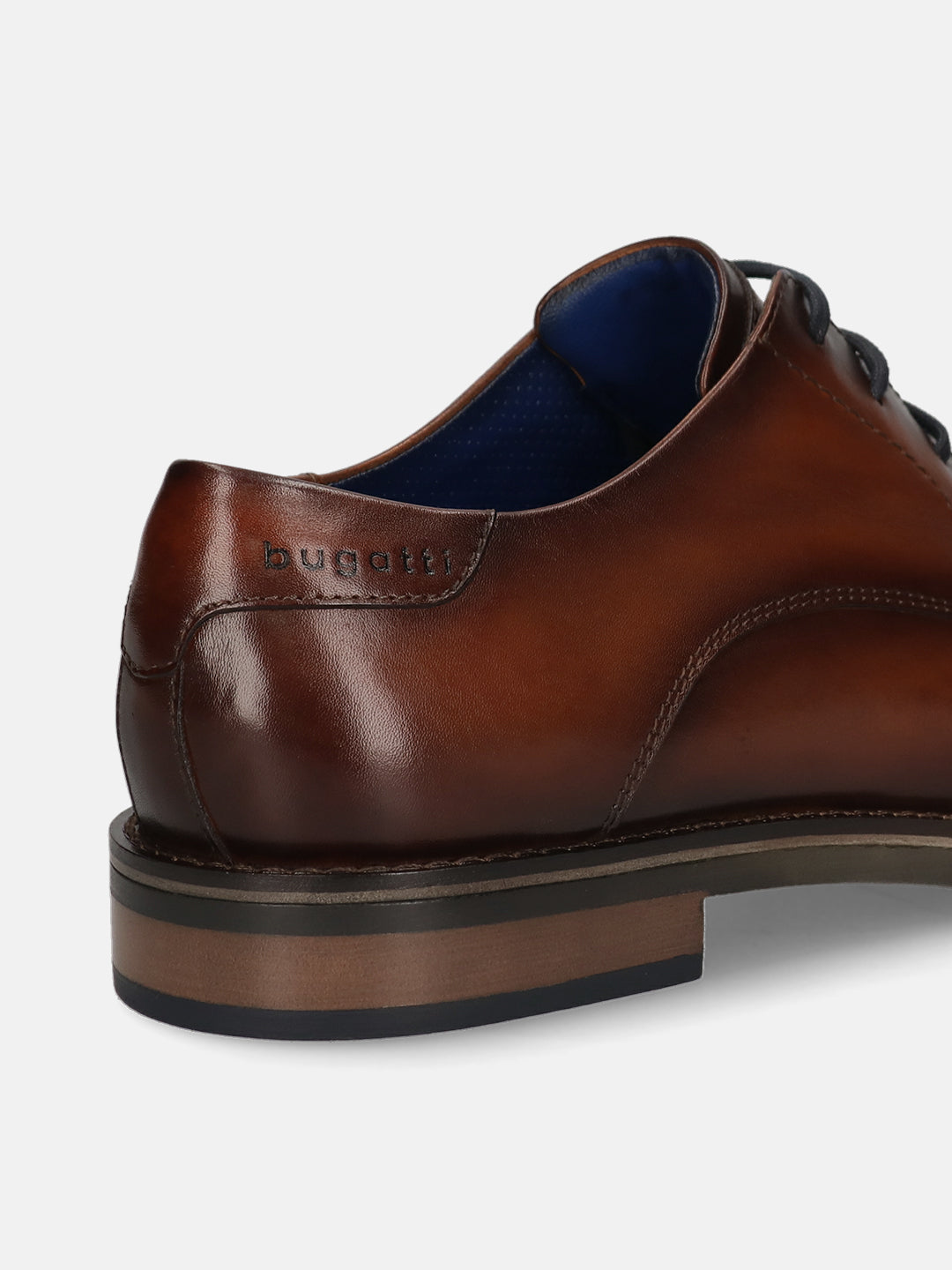 Men's Bugatti derby cognac leather shoes with a round toe and plain toe featuring a stacked heel , a tpr outsole , and laces fastening.