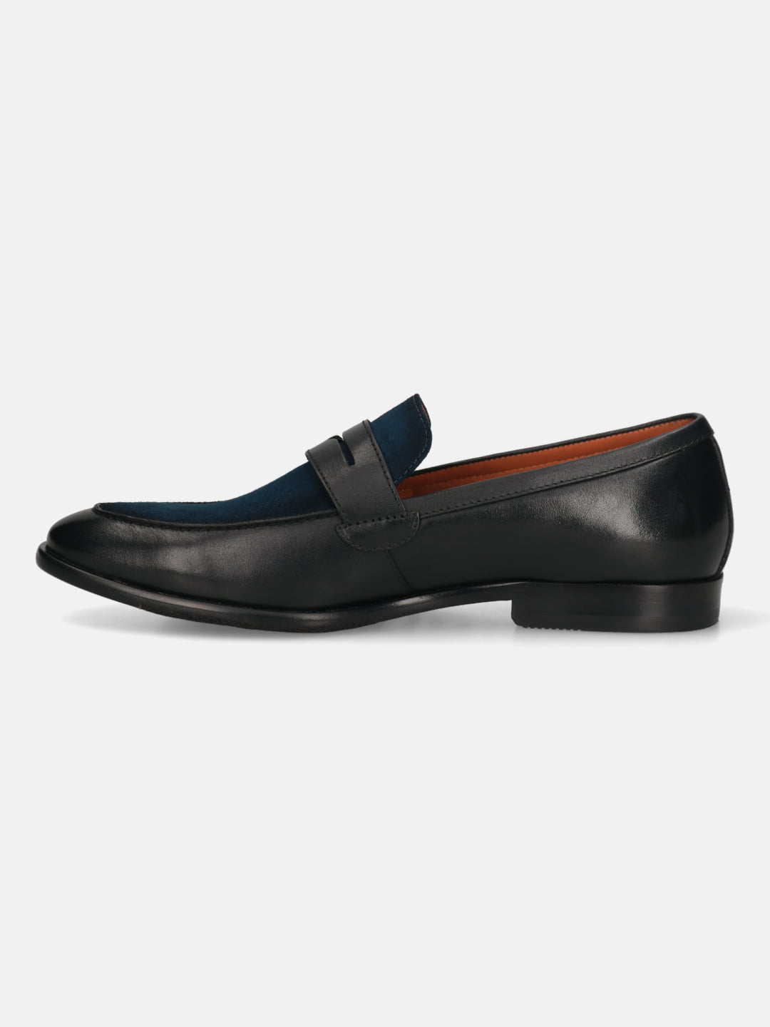 Men's Bugatti penny loafer black leather shoes with a round toe and apron toe featuring a stacked heel , a leather outsole.