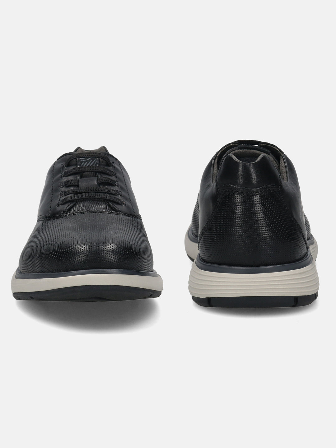 Men's Bugatti lifestyle black leather shoes with a round toe , a eva outsole , and laces fastening.