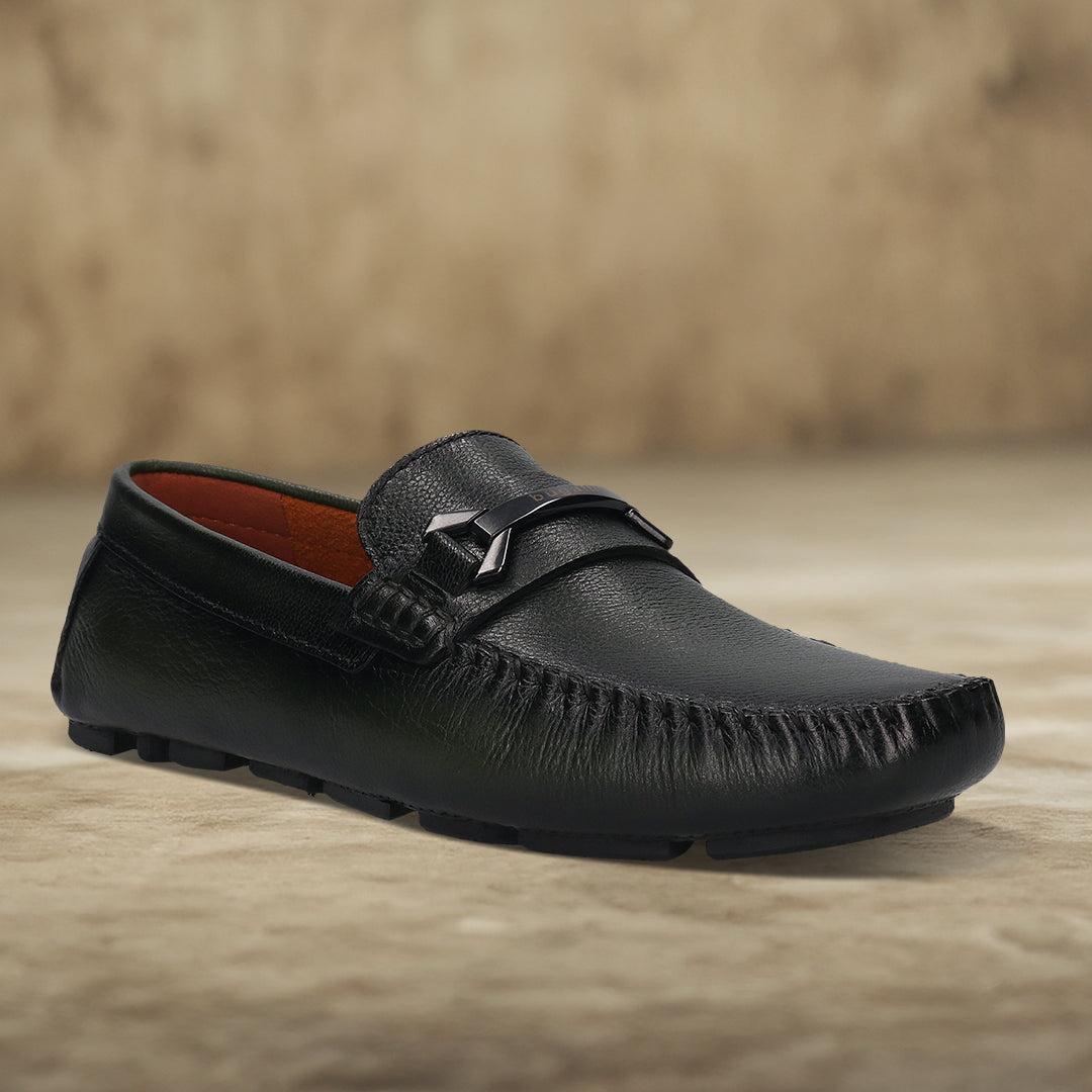 Men's Bugatti drivers green leather shoes with a round toe and apron toe , a rubber outsole.