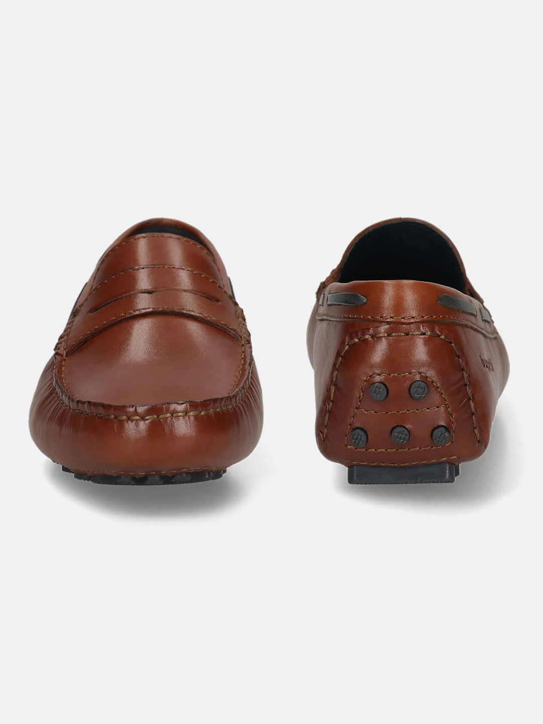 Men's Bugatti drivers cognac leather shoes with a round toe and apron toe , a tpr outsole.