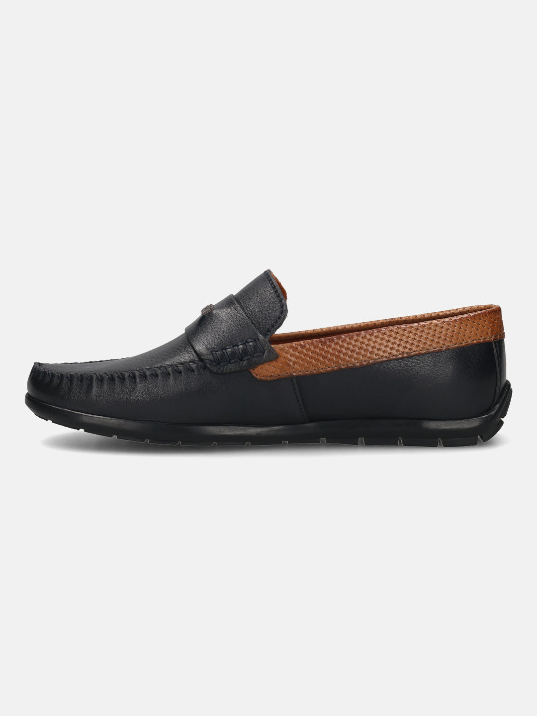 Men's Bugatti drivers blue leather shoes with a round toe and apron toe , a tpr outsole.