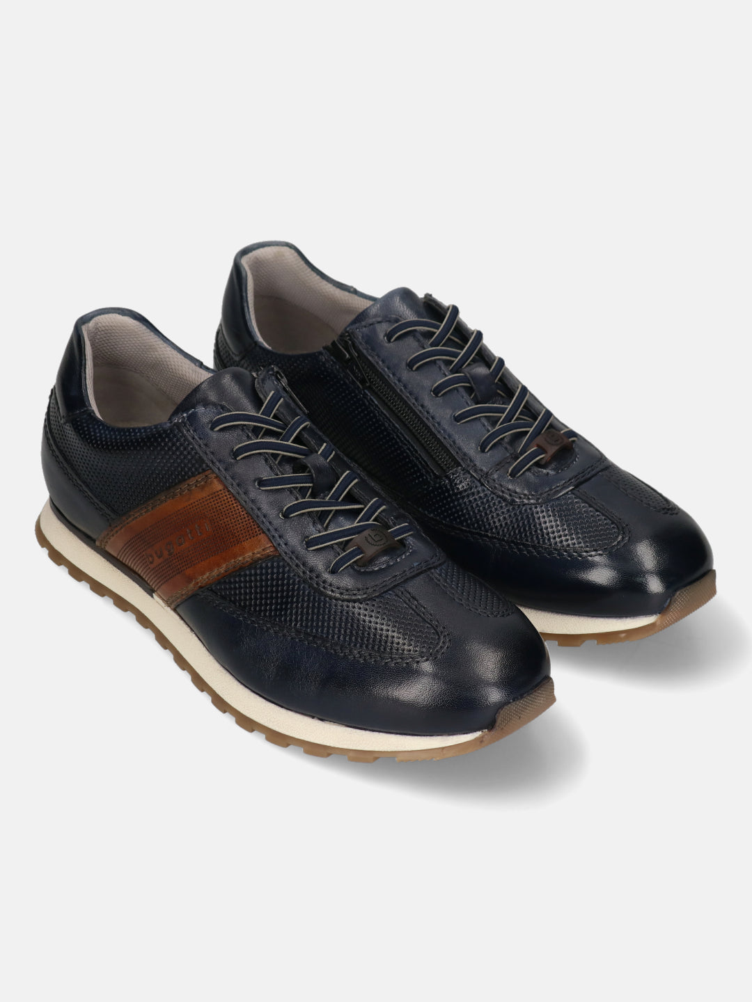 Men's Bugatti leather blue leather shoes with a round toe , a tpr outsole , and laces fastening.