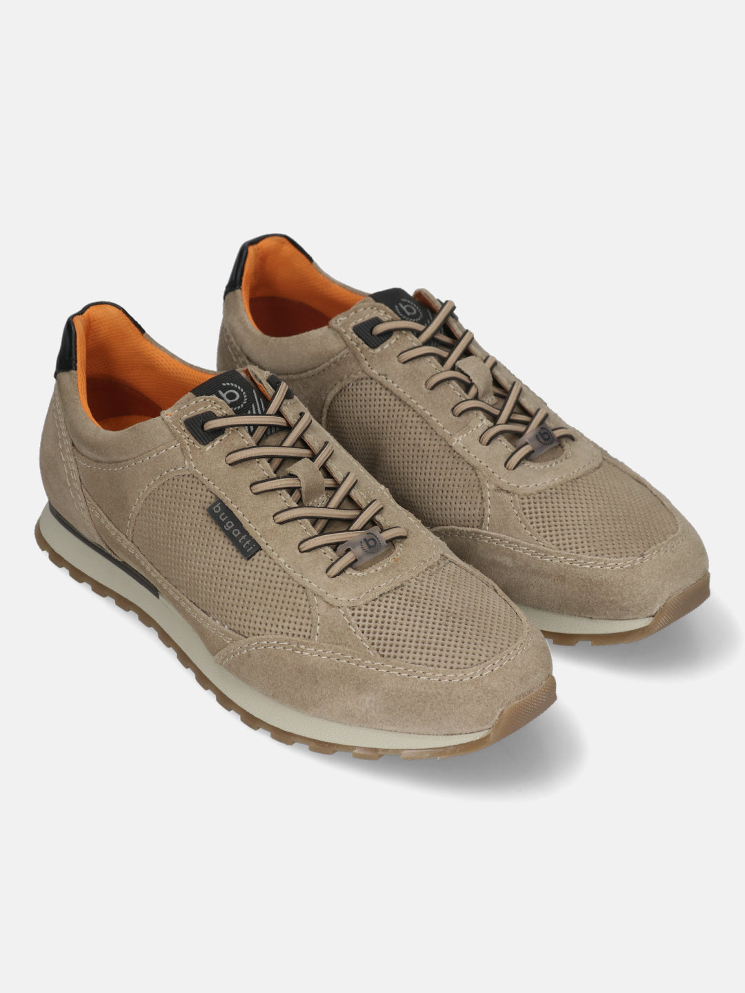 Men's Bugatti leather beige leather shoes with a round toe , a tpr outsole , and laces fastening.