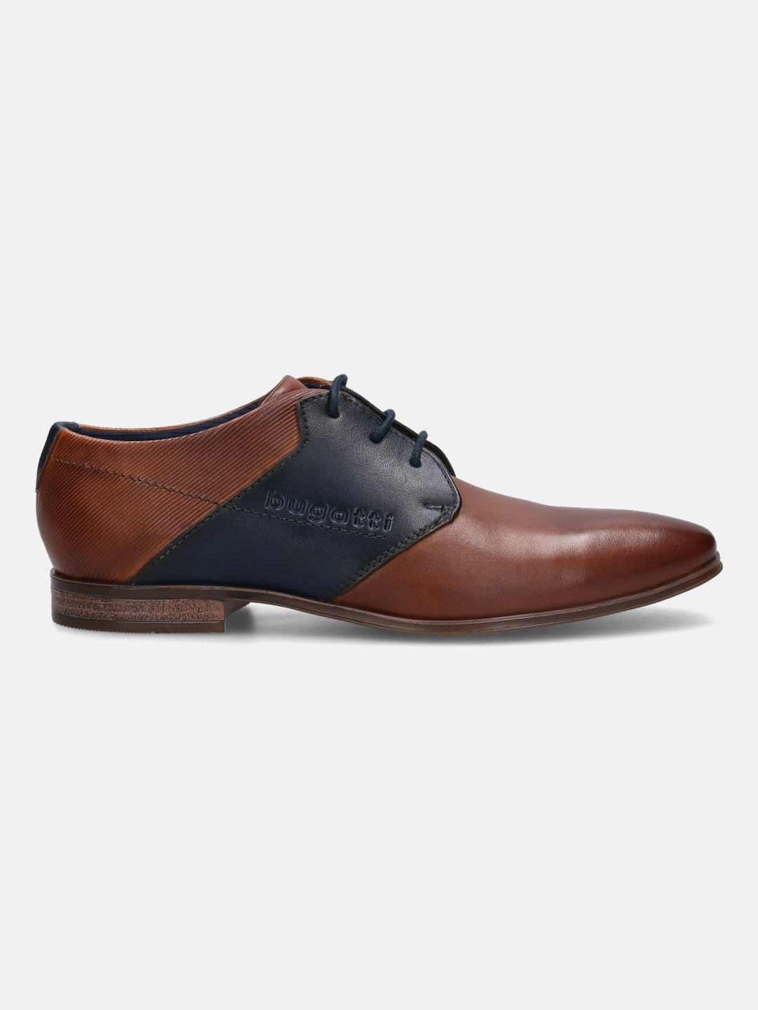 A cognac Men's bugatti Derby featuring a pointed plain toe, stacked heel. Made from premium genuine leather with a durable high quality synthetic outsole, this laces design offers both style and comfort.