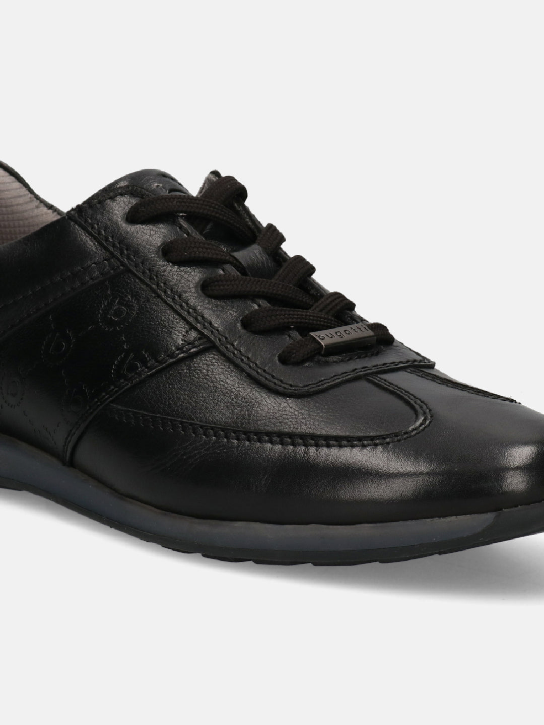 Alexander Mcqueen Men's Black Rhinestone Embellished Low Top Court Sneakers,  Brand Size 40 ( US Size 7 ) 705119 WHCET 1000 - Shoes, Alexander McQueen -  Jomashop